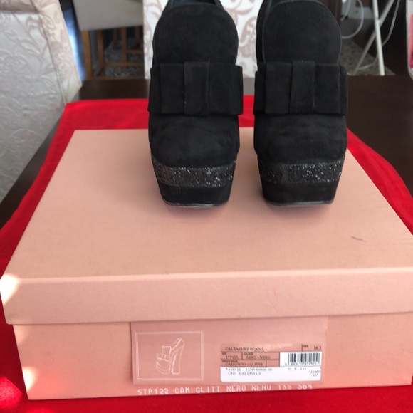 Mic Miu black suede bow booties with glitter platform - Picture 11 of 11